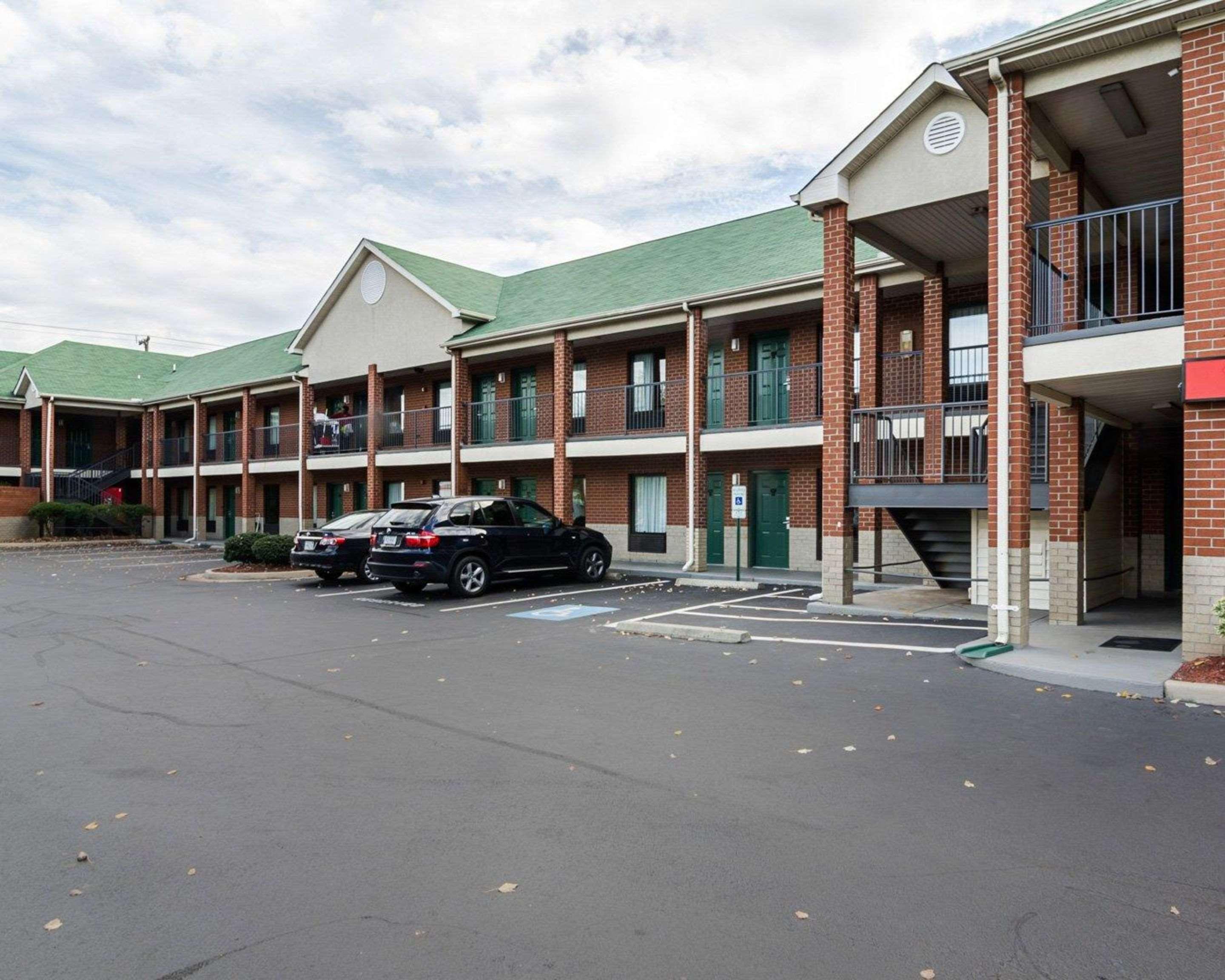 Econo Lodge Richmond Exterior foto